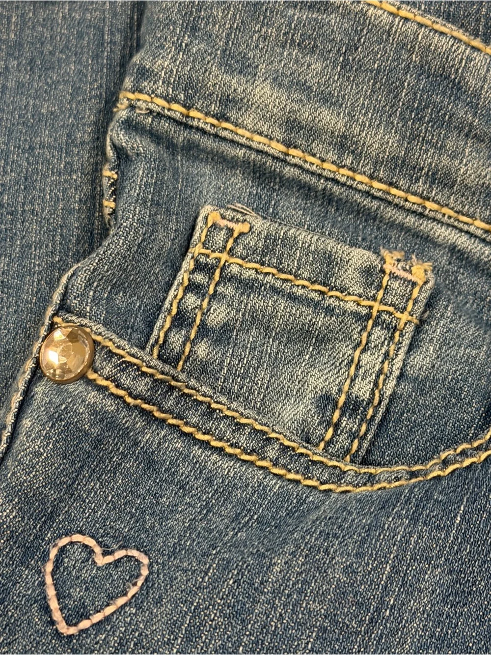Gymboree girls straight leg denim heart rhinestone pocket embellished. SZ 10